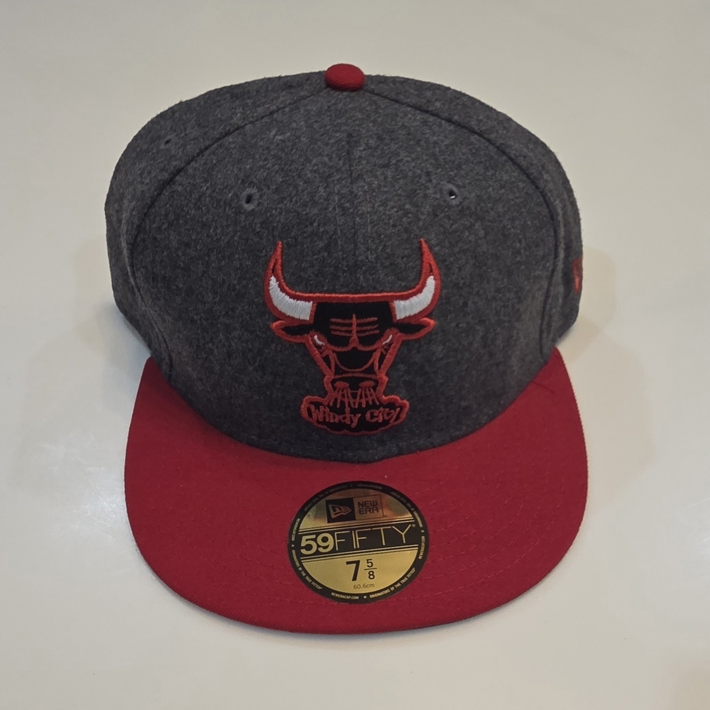 CHICAGO BULLS|New Era 59Fifty Official Team Merch|Red/Gray Colorway|Sz 7 5/8